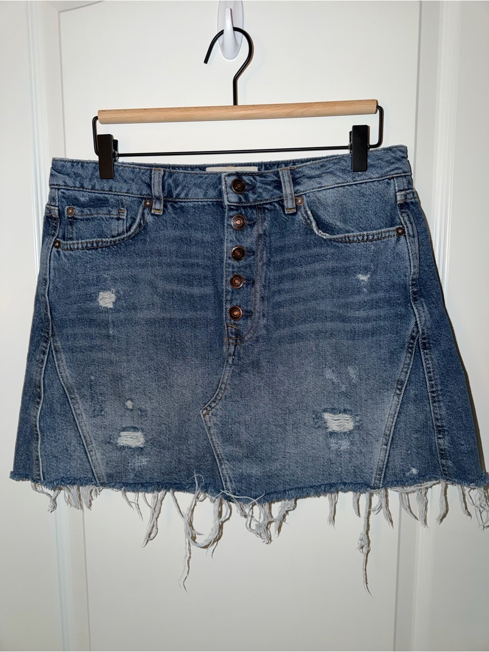 We The Free Free People Size 31 Distressed Denim Mini Skirt Button Fly Raw Hem